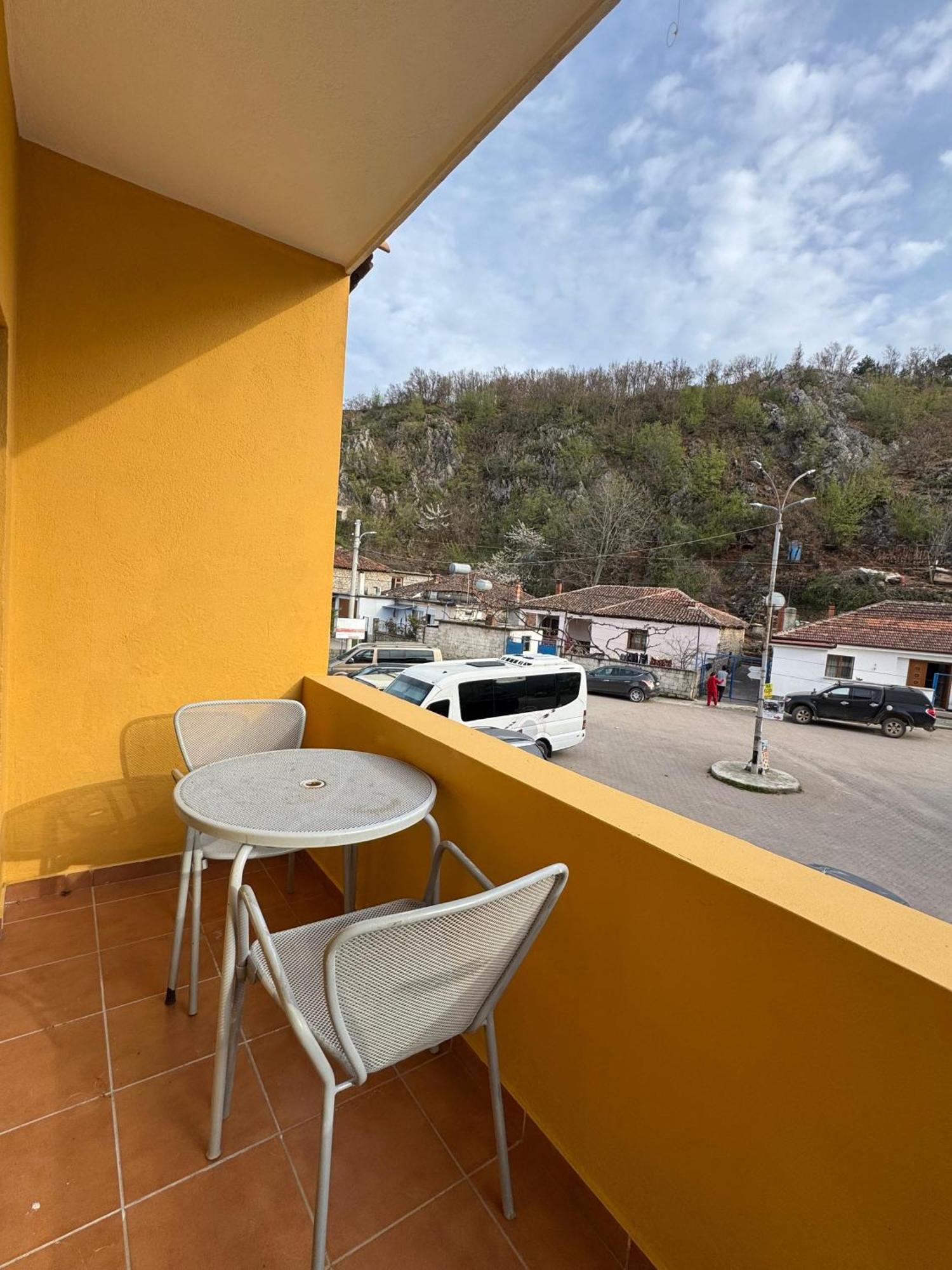 Lini Hotel Restorant Leza מראה חיצוני תמונה