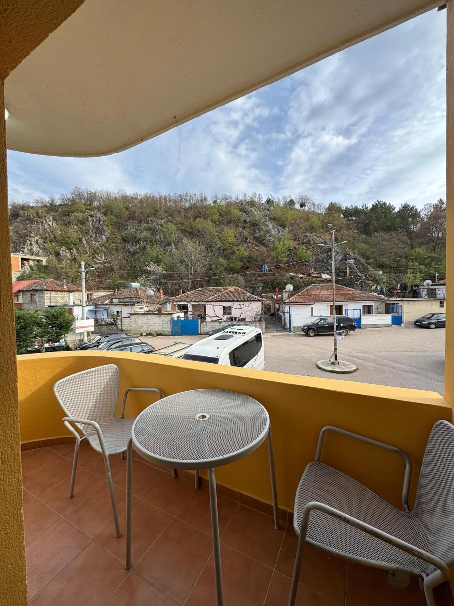 Lini Hotel Restorant Leza מראה חיצוני תמונה